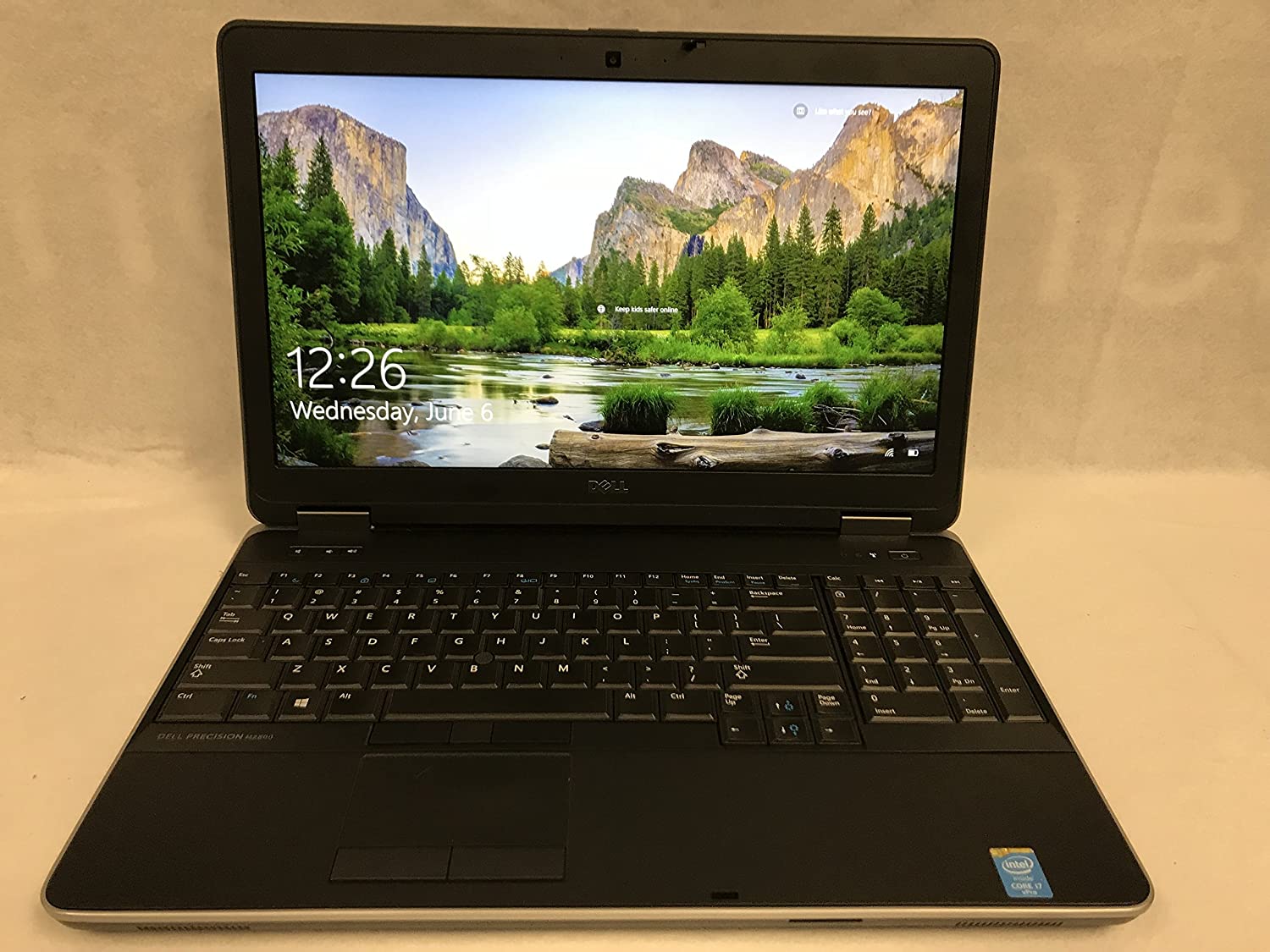 Dell Precision M2800 : un portable pro à prix serré Dell Precision M2800 : un portable pro à prix serré
